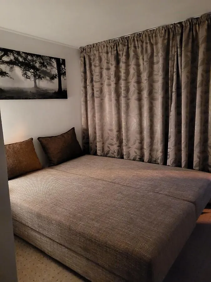 Villa Caesar Vir Bed & Breakfast