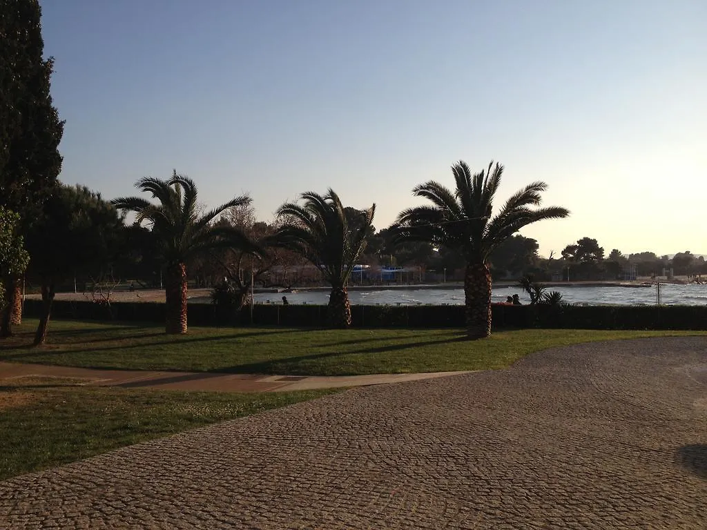 Villa Caesar Vir