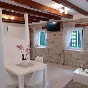 Apartment Studio Makala 